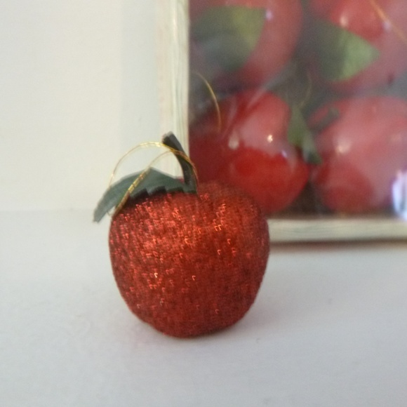 2 BOXES CRATE O' APPLES - GLOSSY RED APPLE ORNAMENTS BRADFORD FARMSw/BONUS - Picture 4 of 13